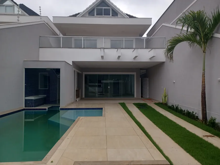 Foto 1 de Casa com 6 Quartos à venda, 400m² em Barra da Tijuca, Rio de Janeiro