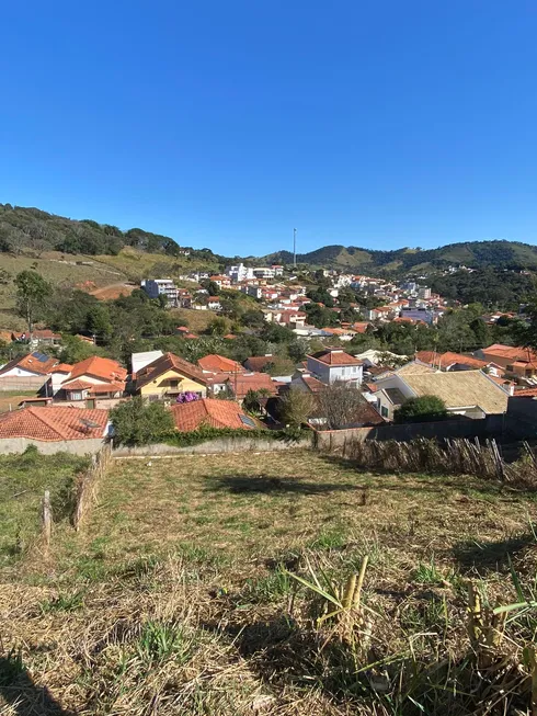 Foto 1 de Lote/Terreno à venda, 420m² em Solar Dos Lagos, São Lourenço