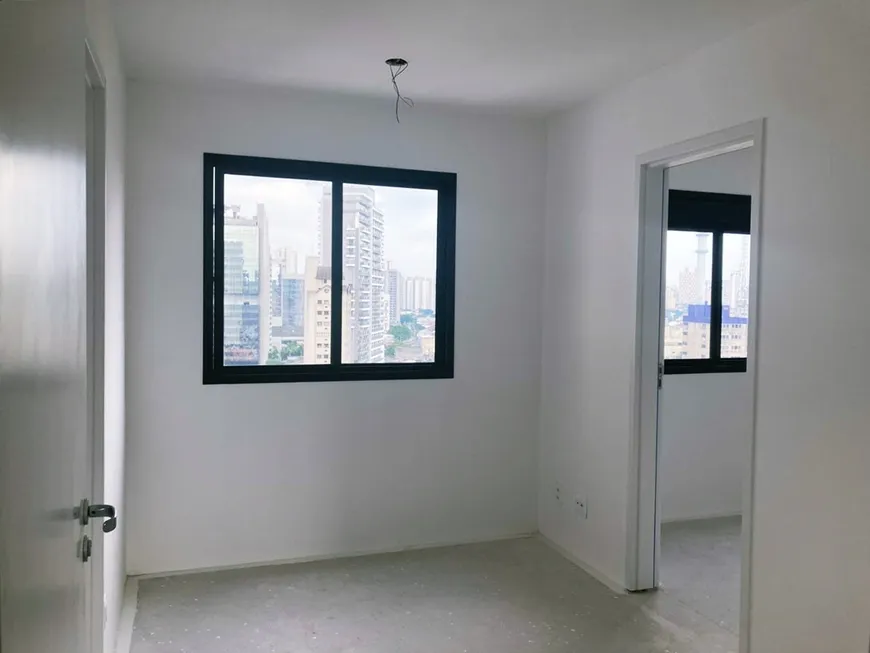 Foto 1 de Apartamento com 2 Quartos à venda, 33m² em Barra Funda, São Paulo