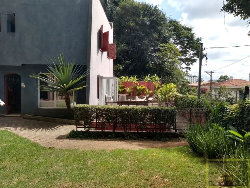 Foto 1 de Sobrado com 4 Quartos à venda, 288m² em Sumaré, São Paulo