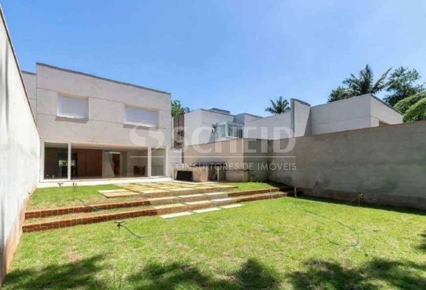 Foto 1 de Casa com 3 Quartos para alugar, 600m² em Granja Julieta, São Paulo