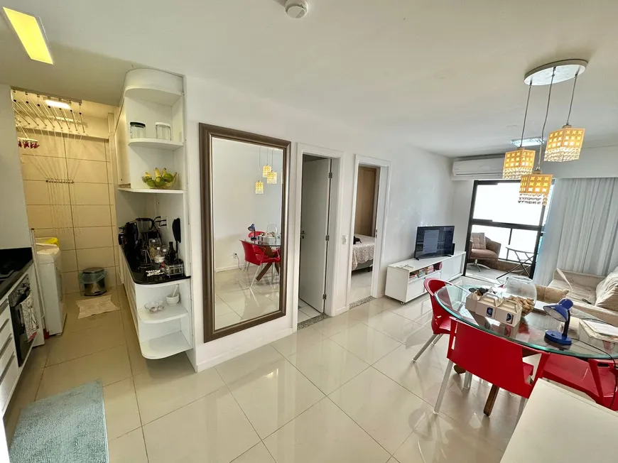 Foto 1 de Apartamento com 1 Quarto à venda, 48m² em Caminho Das Árvores, Salvador