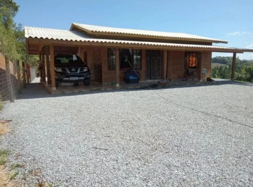 Foto 1 de Fazenda/Sítio com 2 Quartos à venda, 90m² em Centro, Anitápolis