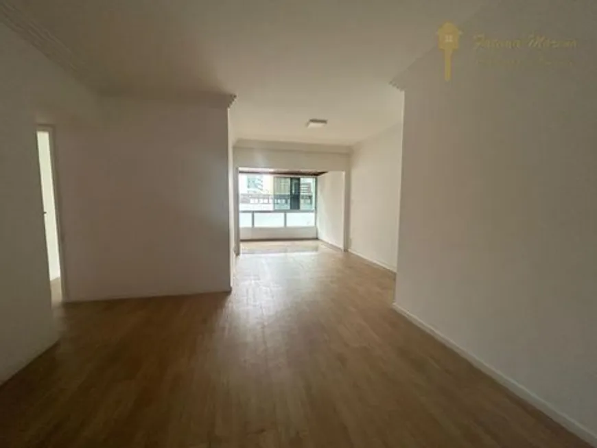 Foto 1 de Apartamento com 3 Quartos à venda, 110m² em Loteamento Aquarius, Salvador