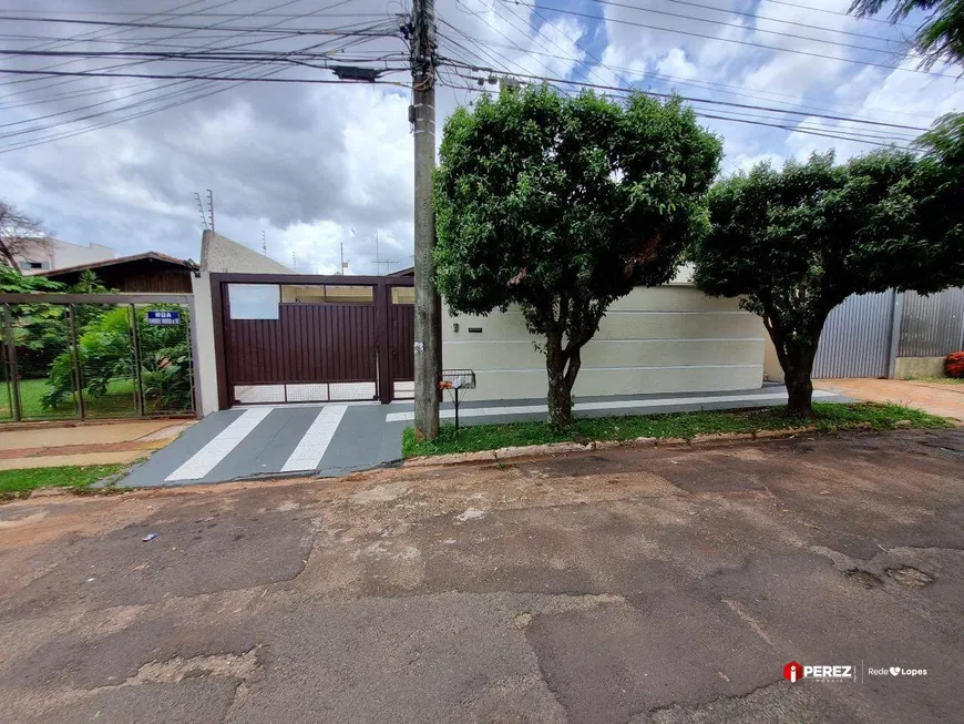 Foto 1 de Casa com 4 Quartos à venda, 178m² em Santa Fé, Campo Grande