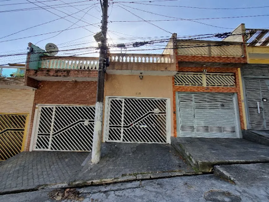 Foto 1 de Sobrado com 3 Quartos para alugar, 150m² em Vila Carmosina, São Paulo