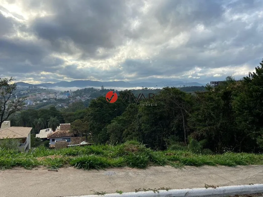 Foto 1 de Lote/Terreno à venda, 810m² em Veredas das Gerais, Nova Lima