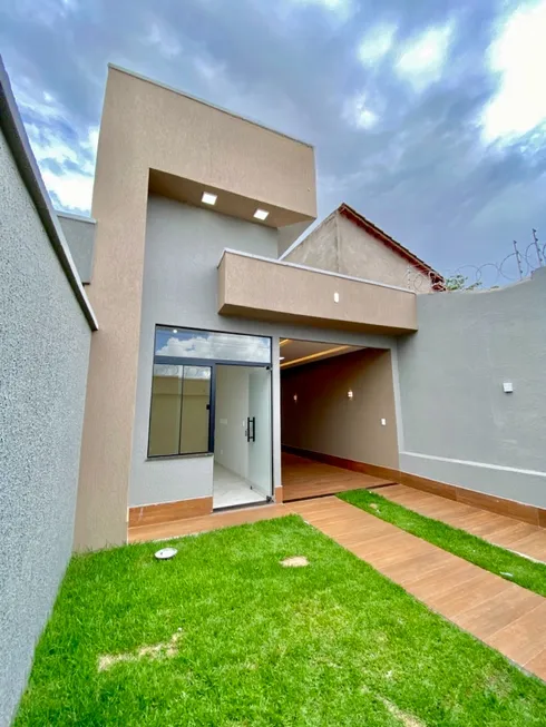 Foto 1 de Casa com 2 Quartos à venda, 90m² em Setor Estrela Dalva, Goiânia