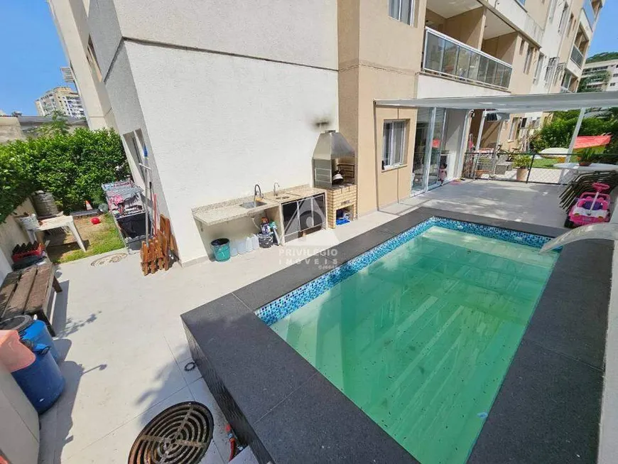 Foto 1 de Apartamento com 3 Quartos à venda, 67m² em Jacarepaguá, Rio de Janeiro