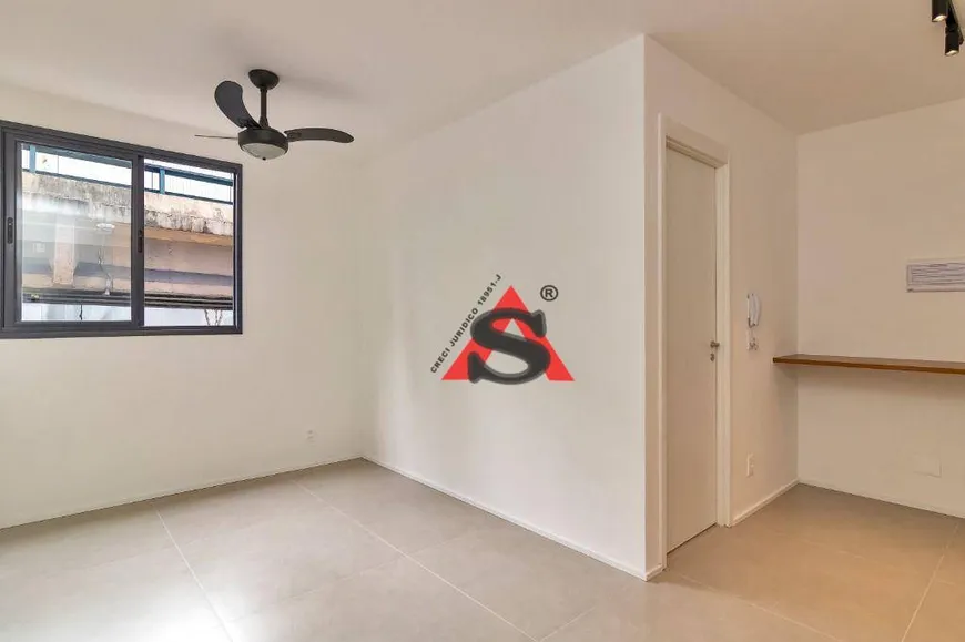 Foto 1 de Apartamento com 2 Quartos para alugar, 35m² em República, São Paulo