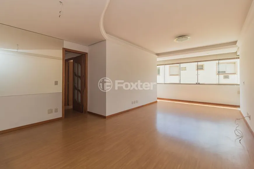 Foto 1 de Apartamento com 3 Quartos à venda, 95m² em Jardim Botânico, Porto Alegre