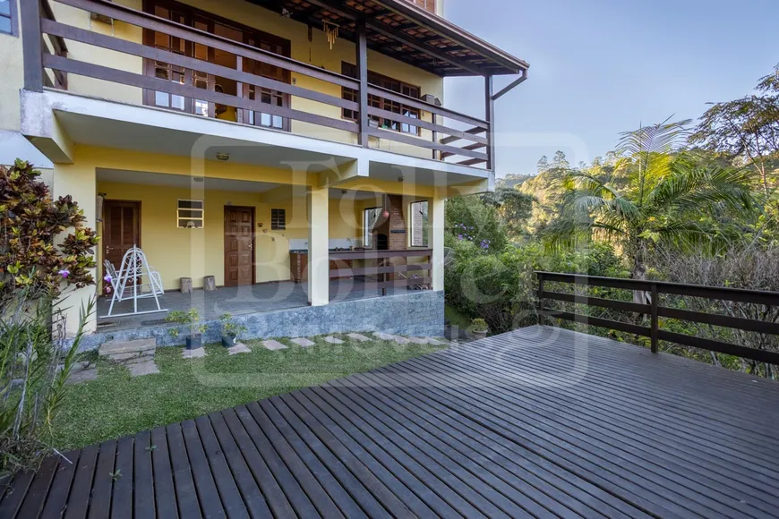 Foto 1 de Casa de Condomínio com 3 Quartos à venda, 1708m² em Campo do Coelho, Nova Friburgo