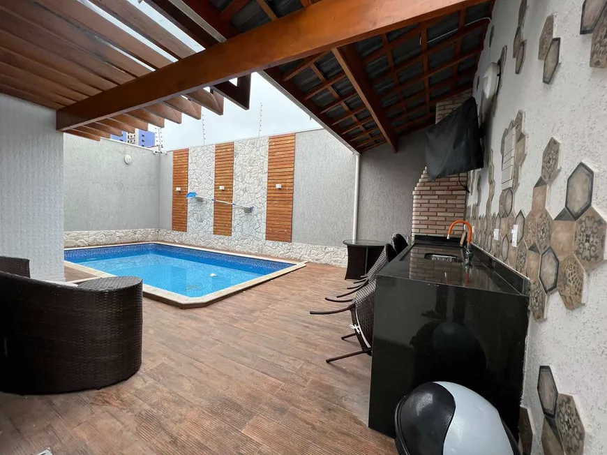Foto 1 de Casa com 3 Quartos à venda, 180m² em Vila Caicara, Praia Grande