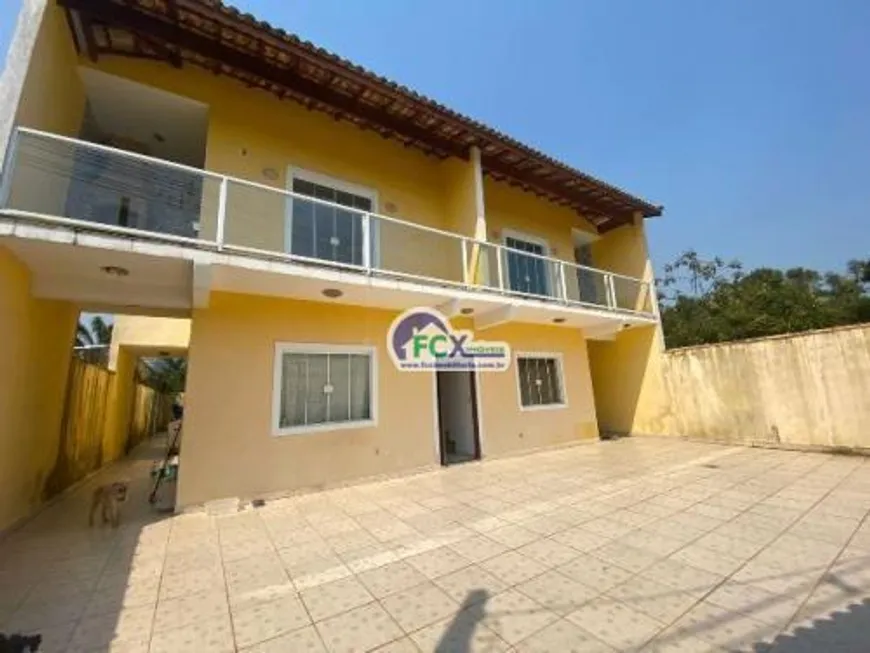 Foto 1 de Casa com 2 Quartos à venda, 70m² em Balneário Gaivota, Itanhaém