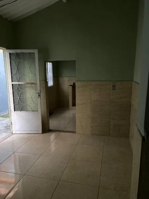 Foto 1 de Casa com 1 Quarto para alugar, 50m² em Centro, São João de Meriti