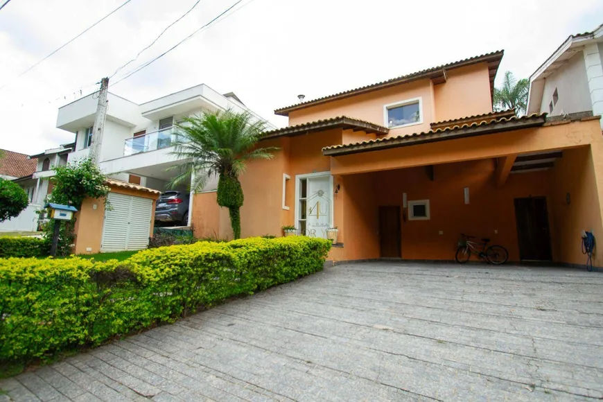 Foto 1 de Casa de Condomínio com 3 Quartos à venda, 240m² em Alphaville, Santana de Parnaíba