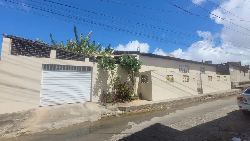 Foto 1 de Casa com 3 Quartos à venda, 150m² em Dezoito do Forte, Aracaju