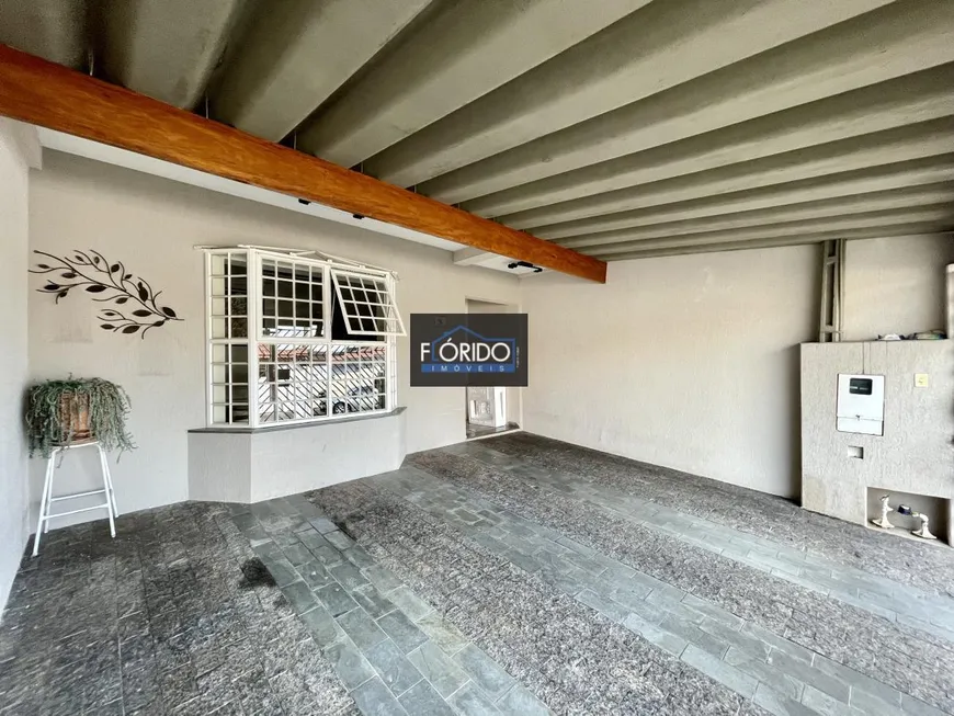 Foto 1 de Casa com 3 Quartos à venda, 150m² em Atibaia Jardim, Atibaia