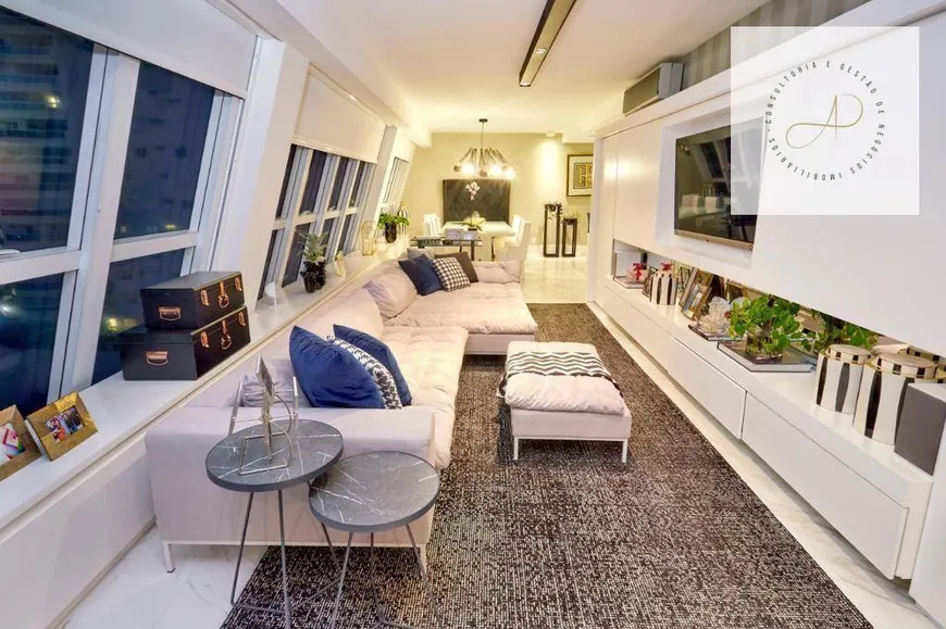 Foto 1 de Apartamento com 3 Quartos à venda, 240m² em Agronômica, Florianópolis
