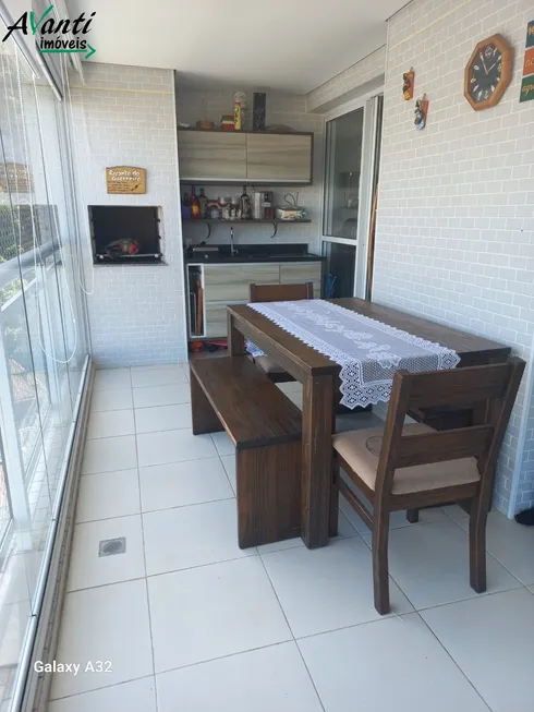Foto 1 de Apartamento com 3 Quartos à venda, 131m² em Marapé, Santos