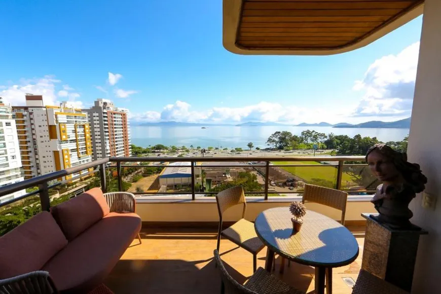 Foto 1 de Apartamento com 4 Quartos à venda, 292m² em Agronômica, Florianópolis