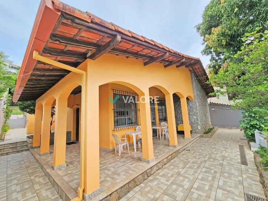 Foto 1 de Casa com 4 Quartos à venda, 316m² em Mangabeiras, Belo Horizonte