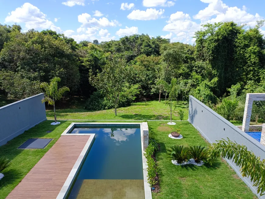 Foto 1 de Casa de Condomínio com 4 Quartos à venda, 560m² em Condomínio do Lago, Goiânia