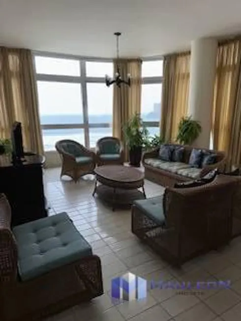 Foto 1 de Apartamento com 4 Quartos à venda, 180m² em Pitangueiras, Guarujá