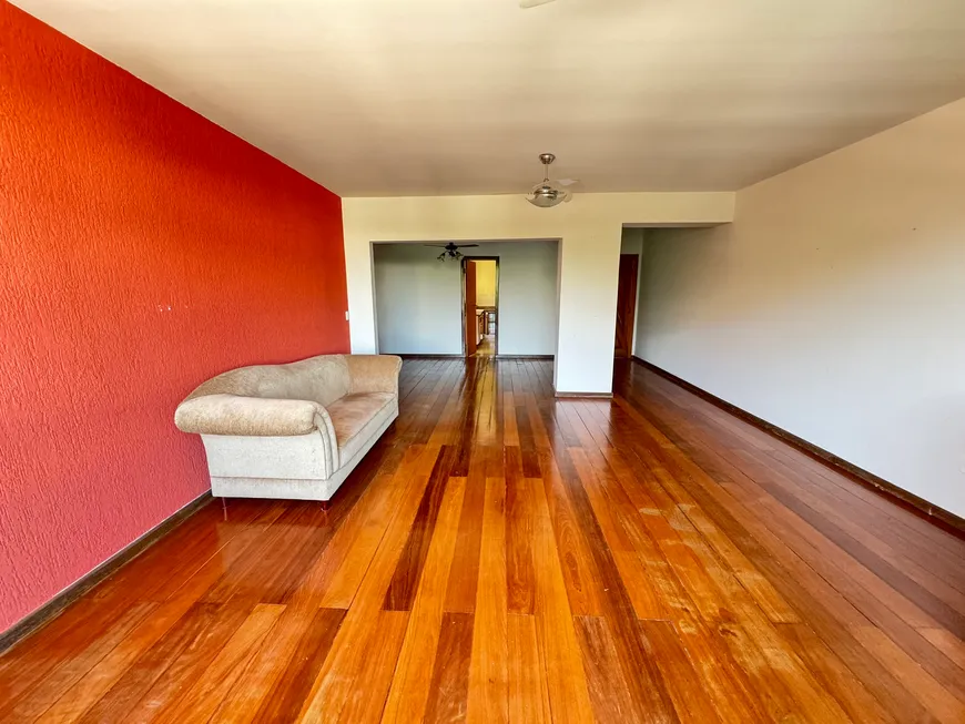 Foto 1 de Apartamento com 3 Quartos à venda, 160m² em Santa Helena, Vitória