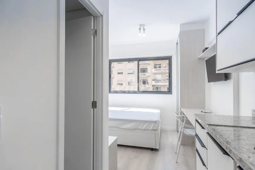 Foto 1 de Apartamento com 1 Quarto para alugar, 16m² em República, São Paulo