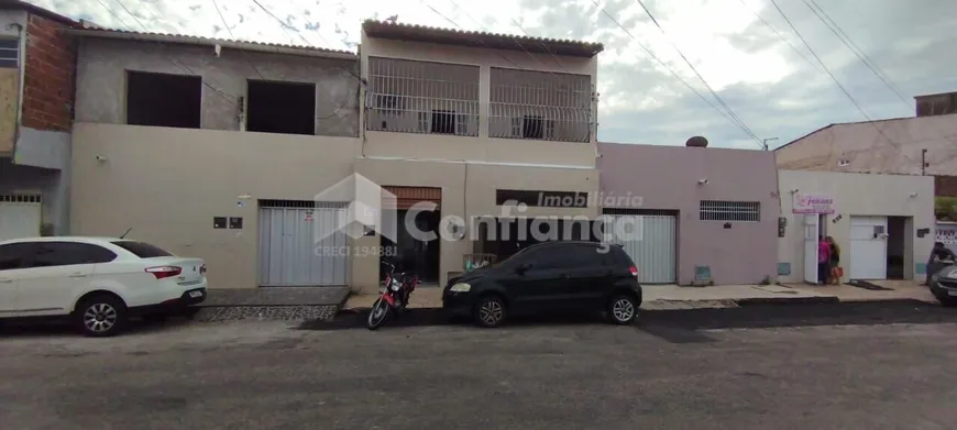 Foto 1 de Casa com 4 Quartos à venda, 198m² em Jardim Iracema, Fortaleza