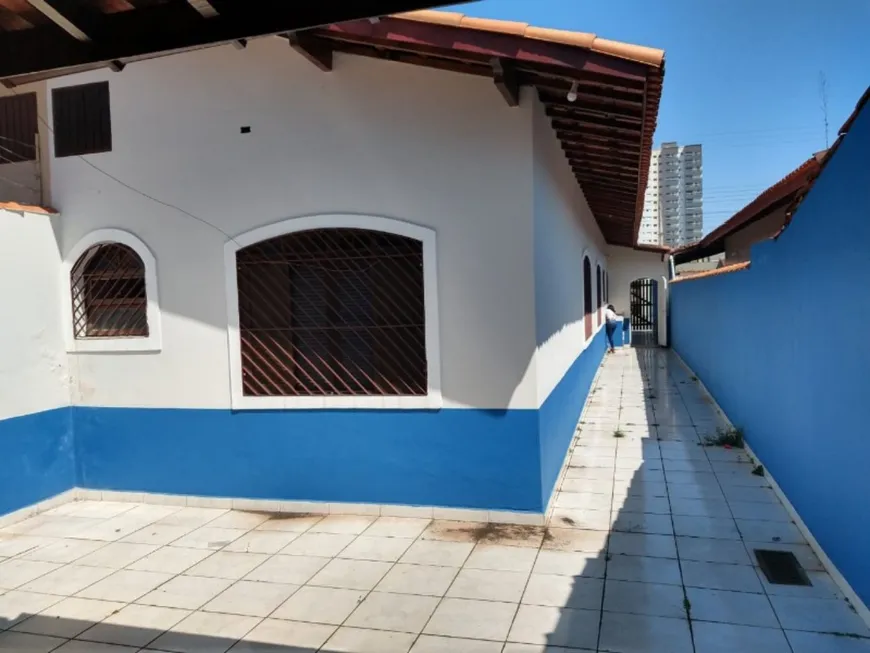 Foto 1 de Casa com 4 Quartos à venda, 100m² em Centro, Mongaguá