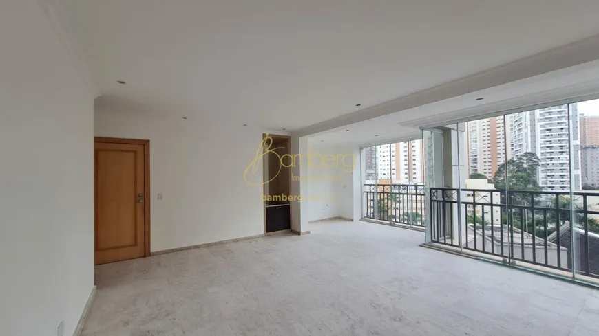 Foto 1 de Apartamento com 3 Quartos para alugar, 135m² em Vila Andrade, São Paulo