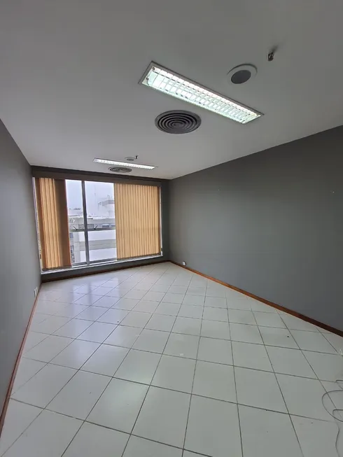 Foto 1 de Sala Comercial para venda ou aluguel, 32m² em Barra da Tijuca, Rio de Janeiro