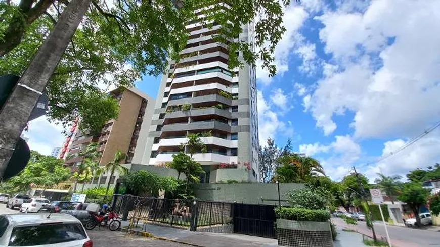 Foto 1 de Apartamento com 3 Quartos à venda, 190m² em Monteiro, Recife