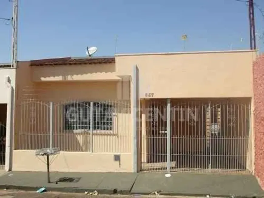 Foto 1 de Casa com 3 Quartos para alugar, 200m² em Vila São João do Ipiranga, Bauru