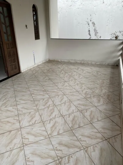 Foto 1 de Casa com 3 Quartos para alugar, 300m² em Caminho de Areia, Salvador