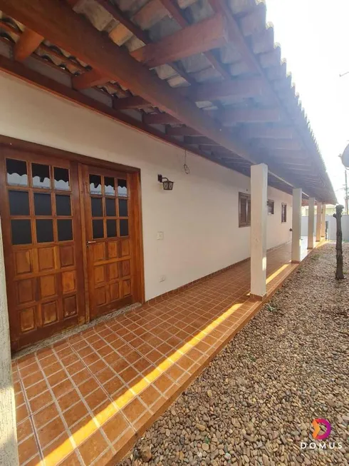 Foto 1 de Casa com 3 Quartos à venda, 215m² em Parque Residencial Caranda, Presidente Prudente