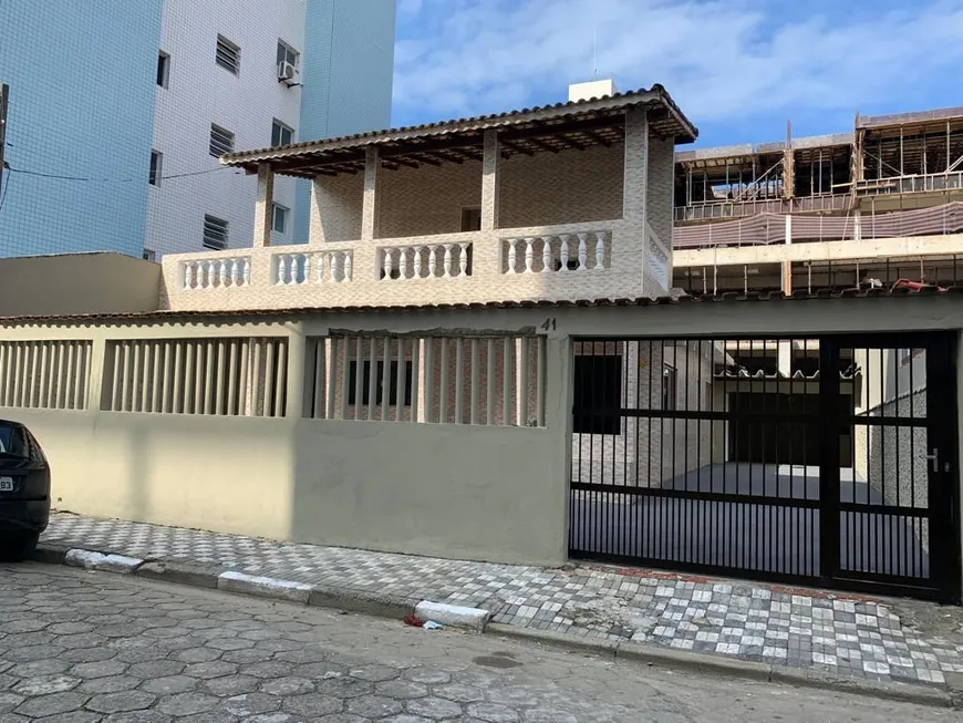 Foto 1 de Sobrado com 4 Quartos à venda, 160m² em Vila Sao Paulo, Mongaguá