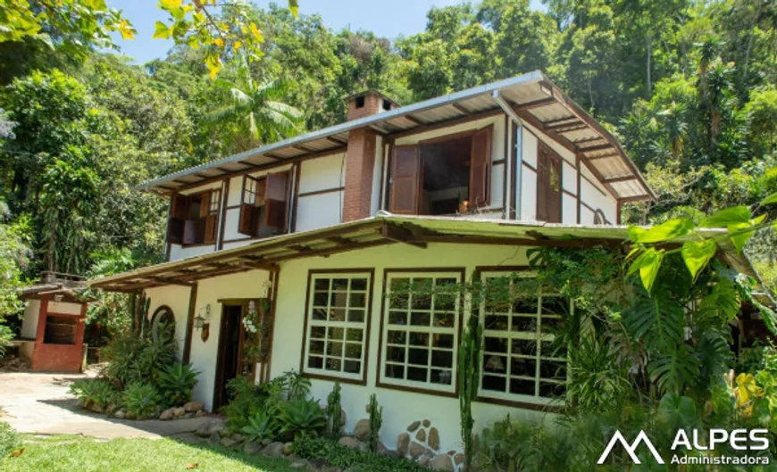 Foto 1 de Casa com 8 Quartos à venda, 372m² em Albuquerque, Teresópolis