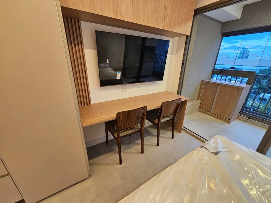 Foto 1 de Apartamento com 1 Quarto para alugar, 29m² em Moema, São Paulo