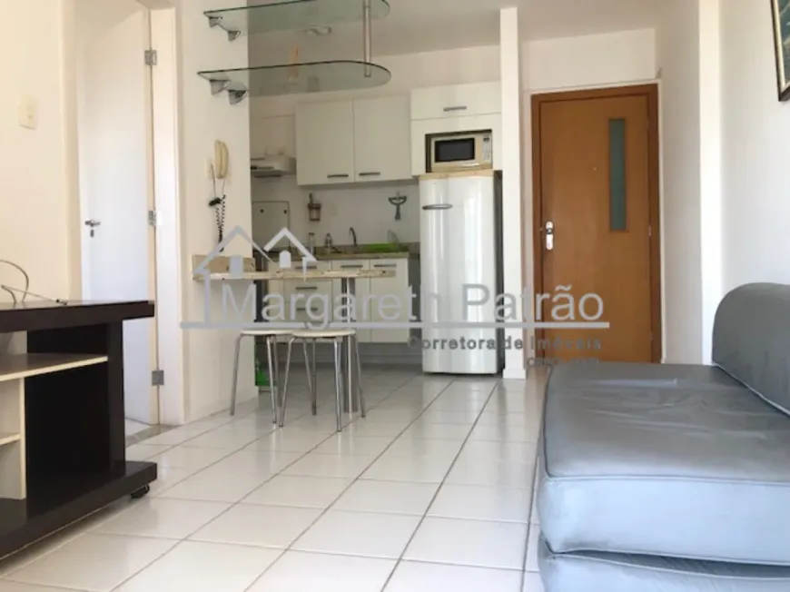 Foto 1 de Apartamento com 1 Quarto para alugar, 40m² em Caminho Das Árvores, Salvador