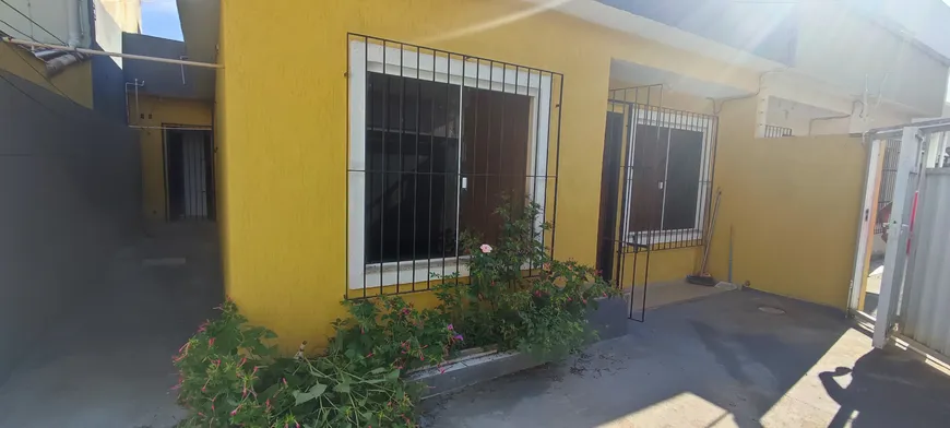 Foto 1 de Casa de Condomínio com 2 Quartos para venda ou aluguel, 50m² em Village de Rio das Ostras, Rio das Ostras