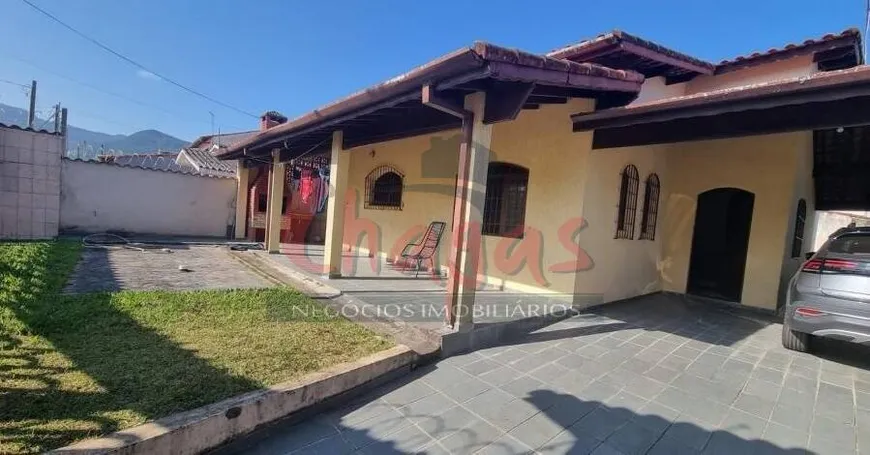 Foto 1 de Casa com 2 Quartos à venda, 127m² em Martim de Sa, Caraguatatuba