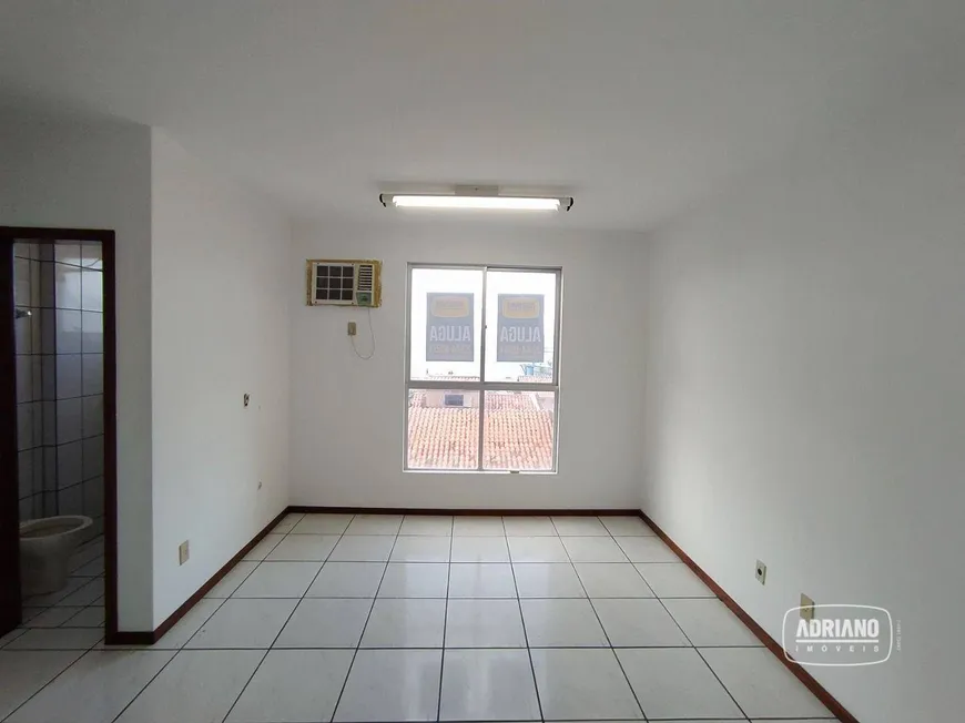 Foto 1 de Sala Comercial para alugar, 28m² em Estreito, Florianópolis