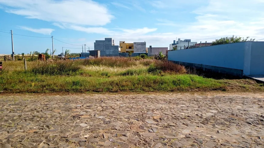 Foto 1 de Lote/Terreno à venda, 345m² em , Passo de Torres