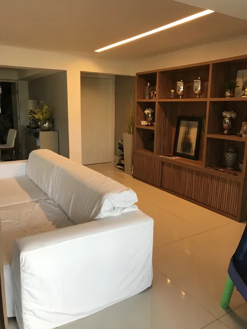 Foto 1 de Apartamento com 3 Quartos à venda, 176m² em Tirol, Natal