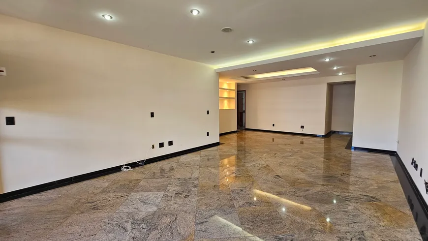 Foto 1 de Apartamento com 4 Quartos à venda, 227m² em Freguesia- Jacarepaguá, Rio de Janeiro