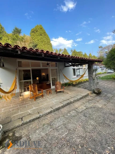 Foto 1 de Casa de Condomínio com 6 Quartos para alugar, 500m² em Cuiaba, Petrópolis