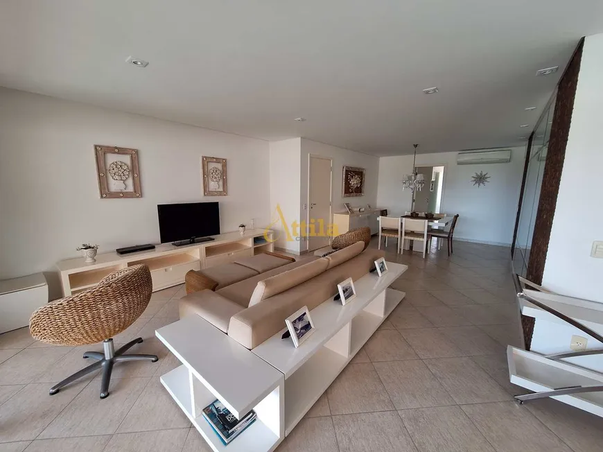 Foto 1 de Apartamento com 4 Quartos à venda, 210m² em Enseada, Guarujá